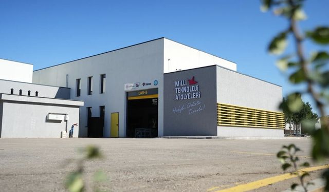 Kahramanmaraş'ta milli teknoloji atölyesi öğrencilerin hizmetine açıldı