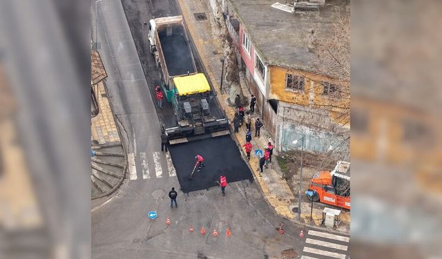 Kahramanmaraş’ta Şehit Ali Çuhadar Caddesi asfaltı yenileniyor