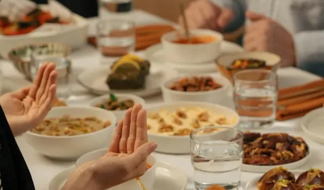 Ramazan’da mide sorunları ve halsizliği aşmak için altın tavsiyeler