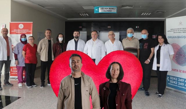 Sevgililer Günü’nde çiçek değil, böbreğini verdi
