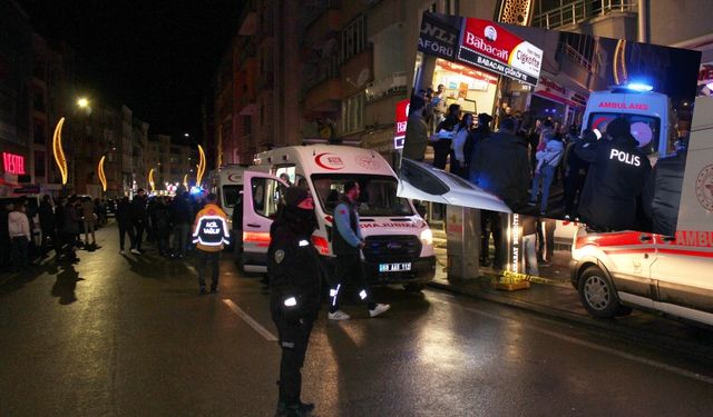 Silah sesleri sonrası 2'si kadın 3 kişi ölü bulundu