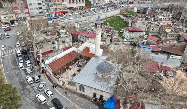 Kahramanmaraş’ta asırlık Boğazkesen Camii yeniden ibadete açıldı