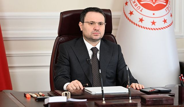 Bakan Gürlek’ten Özel’e sert yanıt: Belgeler sahte, son dakika çırpınışları