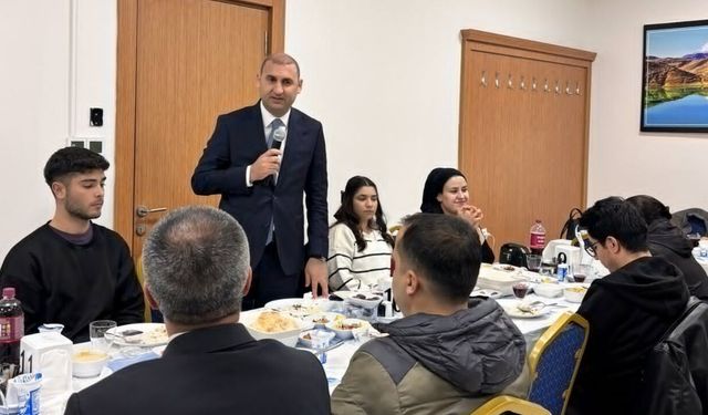 Ekinözü’nde gençlerle iftar buluşması