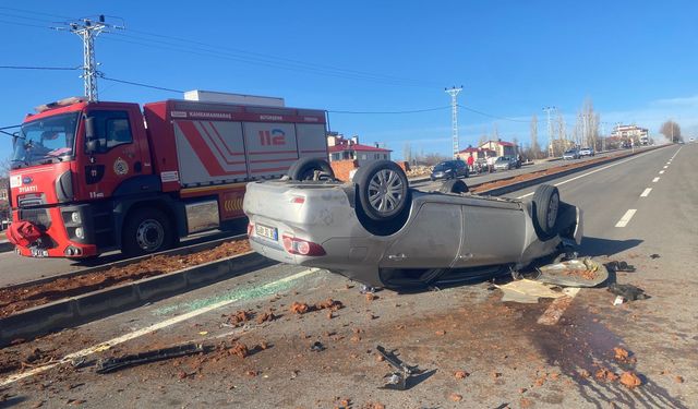 Kahramanmaraş’ta araç takla attı! Ters dönen araçtan sağ çıktılar