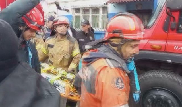 Fatih'te doğalgaz patlaması sonucu 2 bina çöktü! 1 ölü 10 yaralı