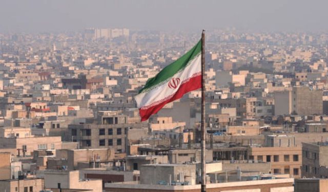 İran Kızılayı: ABD ve İsrail saldırılarında 9 bin 669 sivil nokta hedef alındı