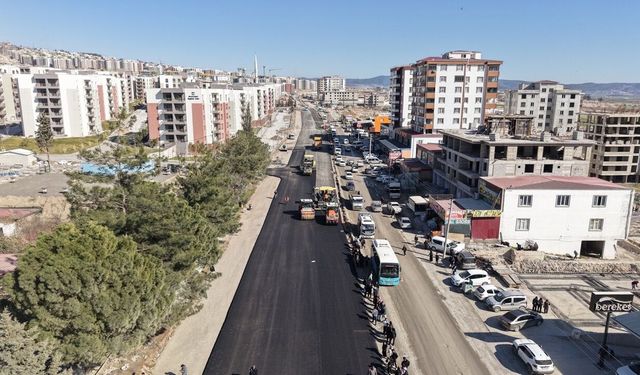 Kahramanmaraş Doğukent yolunda asfalt çalışması başladı
