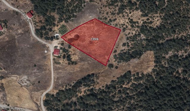 Kahramanmaraş Onikişubat’ta bahçeli kargir ev icradan satışa çıkarıldı