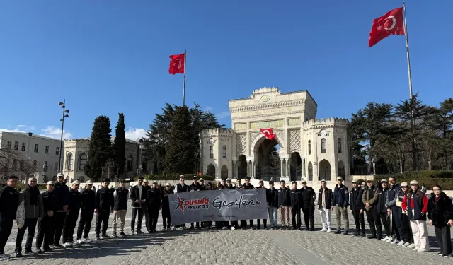 Kahramanmaraşlı gençler turnuva ödülüyle İstanbul’u keşfetti