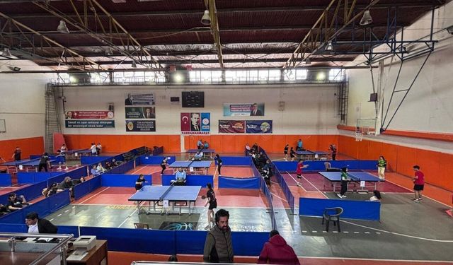 Kahramanmaraş’ta 12 ilden 23 takım masa tenisinde buluştu