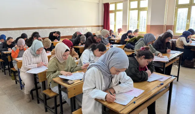 Kahramanmaraş'ta sınavda ilk 100'e girenlere Çanakkale gezisi hediye