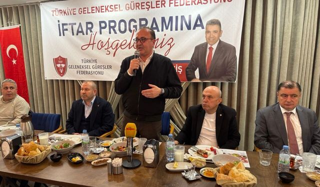 Kahramanmaraş’ta depremde kaybedilen güreşçiler anısına yapılan iftar programı
