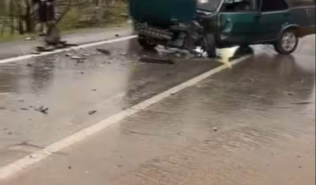 Kahramanmaraş’ta iki otomobil kafa kafaya çarpıştı: 1 yaralı