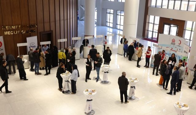 Kahramanmaraş’ta Kariyer Fuarı yoğun ilgi gördü! İş arayanlar firmalarla buluştu