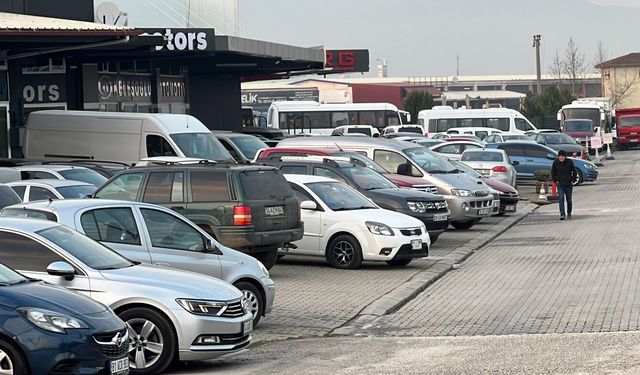 Kahramanmaraş’ta Otomobil Pazarı Doldu Taştı! Alıcı ve Satıcılar Buluştu