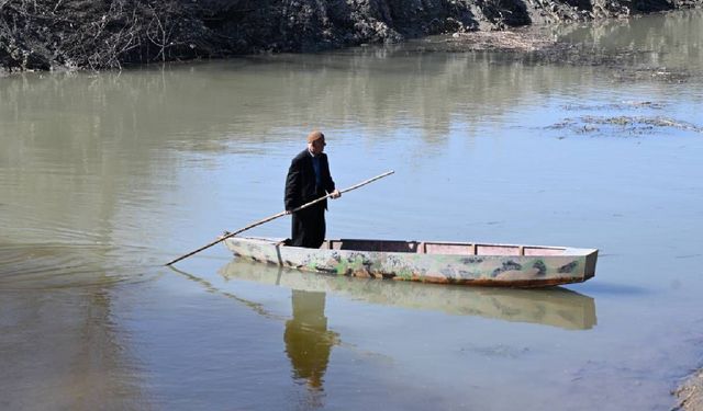 Kahramanmaraş'taki "Yerli Robinson", Gavur Gölü'ndeki yaşam alanına yeniden döndü