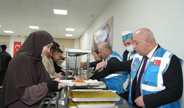 KİÜ Karacasu Kampüsü’nde öğrencilerle iftar buluşması