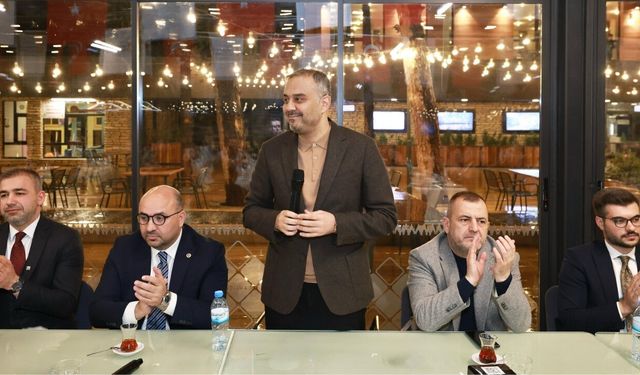Onikişubat’ta AK Parti teşkilatı iftar sofrasında buluştu!