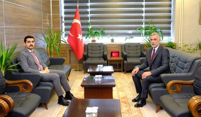Pazarcık Kaymakamı Hulusi Teke’den Aile ve Sosyal Hizmetler İl Müdürü Emre Çalğan’a ziyaret