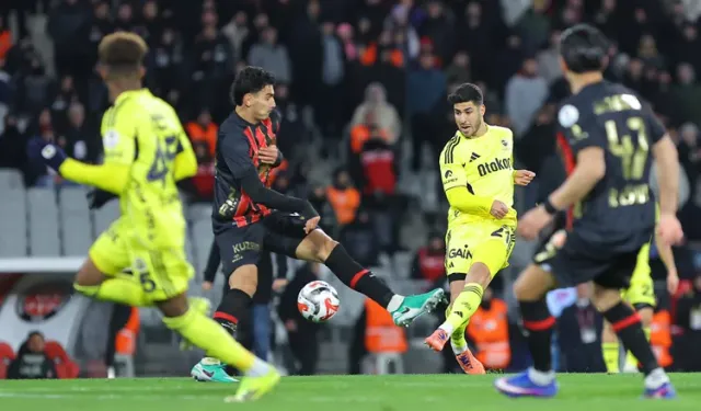 Tedesco Görevden Ayrılıyor mu? Fenerbahçe Yönetimi Toplandı