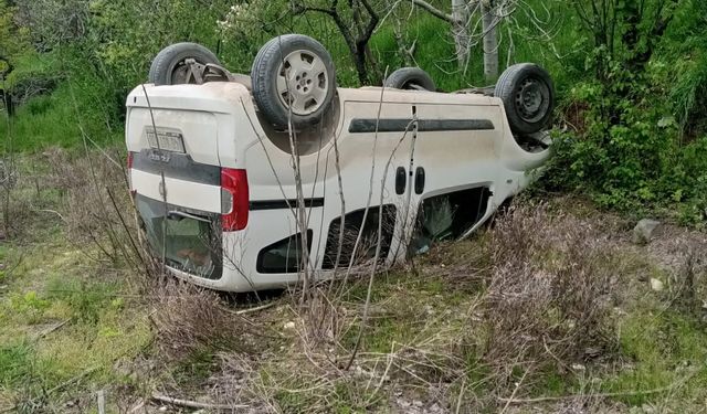 Kahramanmaraş’ta Bayazıtlı Mahallesi'nde araç devrildi 1 yaralı!