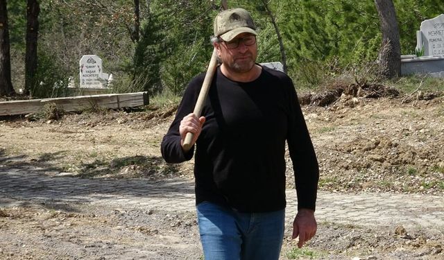 9 kez ölümden döndü, mezarını kazmaya başladı