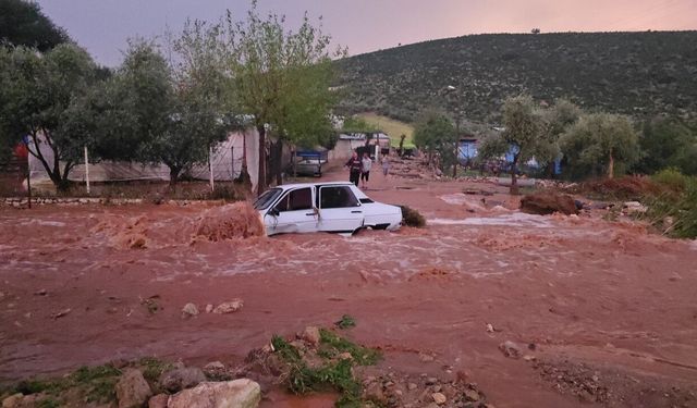 Adana Kozan'da 22 yaşındaki genç selde kayboldu