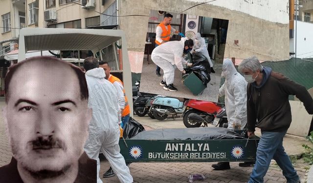 Antalya Muratpaşa'da pansiyon odasında sır ölüm!