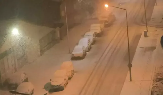 Bahar Ortasında Kar Yağdı