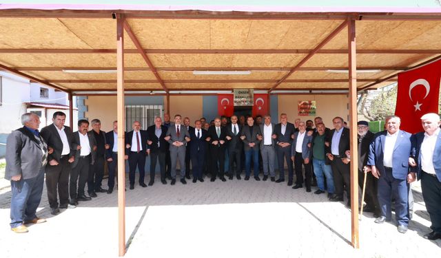 Başkan Hanifi Toptaş ve Milletvekili Mehmet Şahin muhtarlarla buluştu