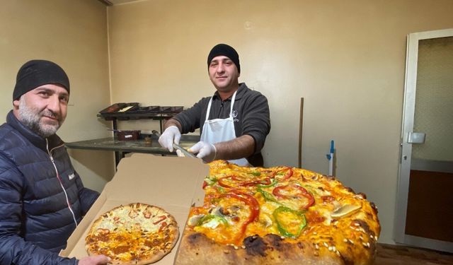 Bayburtlu yazılımcı kodları bıraktı, pizza ustası oldu!