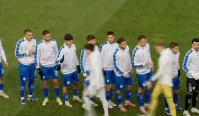 Bosna Hersekli futbolcular İsrail maçında rakiplerinin elini sıkmadı
