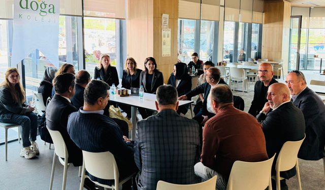 CHP Adana Milletvekili Şevkin Kahramanmaraşlı ailelerin yanında