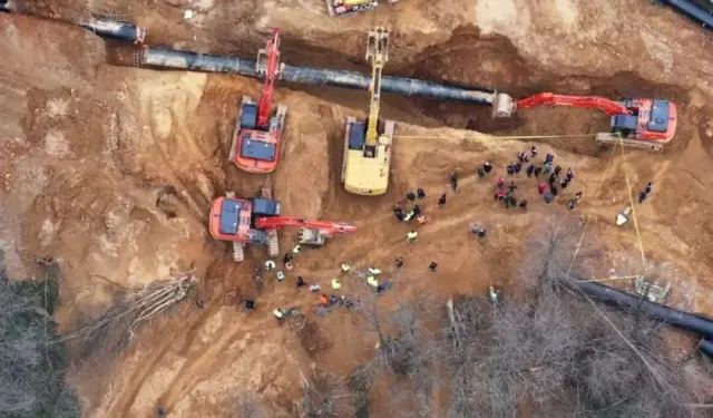 Doğal gaz çalışması sırasında toprak altında kalan 2 işçiden 1'i öldü