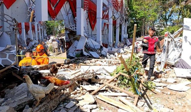 Endonezya Maluku açıklarında 7.4 büyüklüğünde deprem! Tsunami uyarısı kaldırıldı