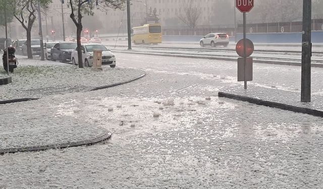 Gaziantep'te ceviz büyüklüğünde dolu yağdı!