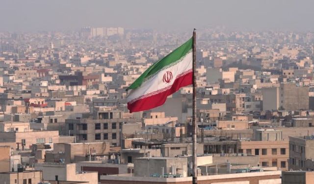 İran’da köprü vuruldu! Saldırıda çok sayıda ölü ve yaralı var