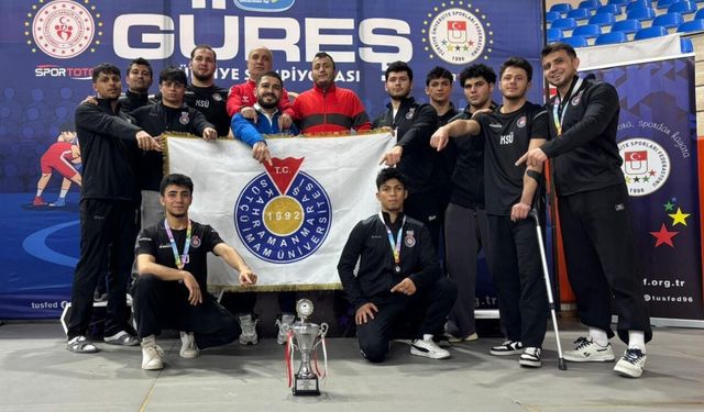 Kahramanmaraş KSÜ güreş takımı Türkiye şampiyonasında zirveye çıktı!