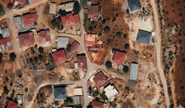 Kahramanmaraş Pazarcık'ta avlulu kargir ev icradan satılıktır!