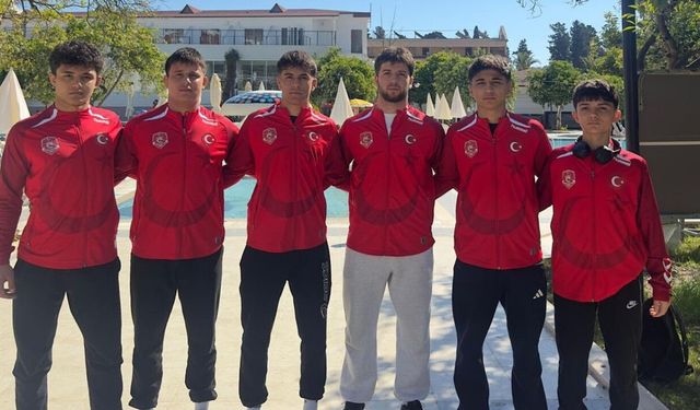 Kahramanmaraşlı sporcular milli formayla Kemer'de!