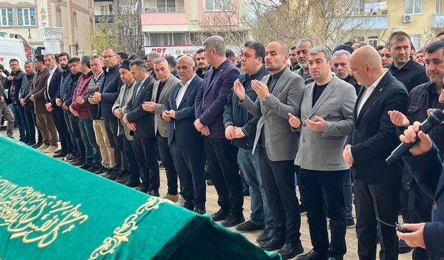 Kahramanmaraş'ta 19 yaşındaki genç son yolculuğuna uğurladı