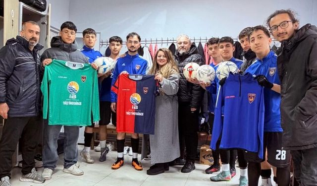Kahramanmaraş’ta Amatör Spora Destek: AS Vefa Spor Kulübü’ne Sponsorluk Desteği