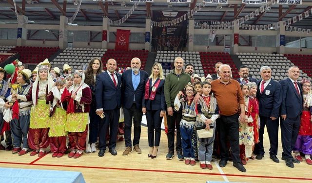 Kahramanmaraş’ta halk oyunları coşkusu! Miniklerde şampiyon belli oldu