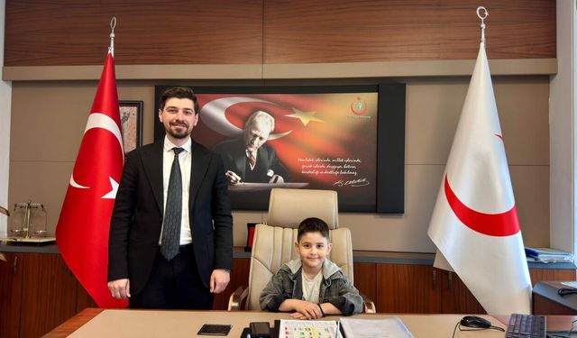 Kahramanmaraş'ta minik başhekim dönemi! Ömer Asaf koltukta