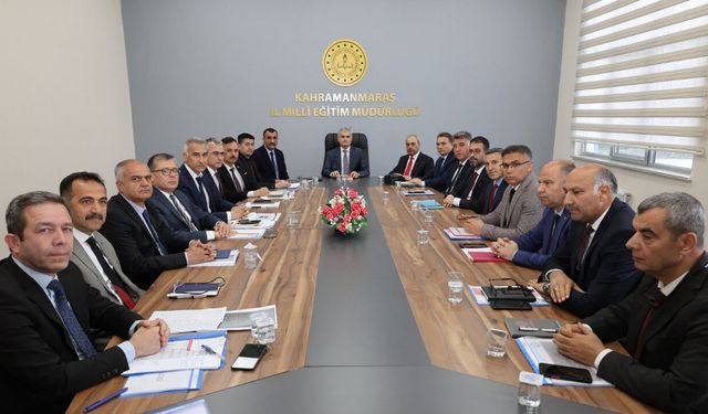 Kahramanmaraş'ta Turan Akpınar mesaiye hızlı başladı! İl Millî Eğitim'de kritik toplantı