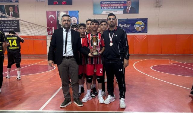 Kahramanmaraş’ta voleybol heyecanı! Genç B müsabakaları tamamlandı