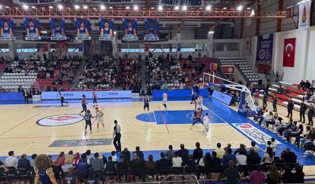 Kipaş İstiklal playofflarda! TED Ankara’yı 79-72 devirdi
