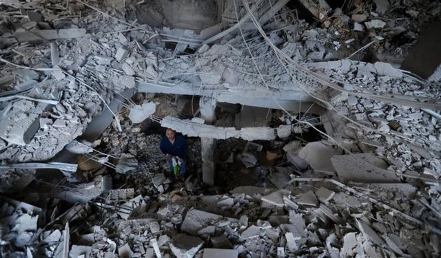 Lübnan'da İsrail saldırısı! 303 ölü, 1150 yaralı var