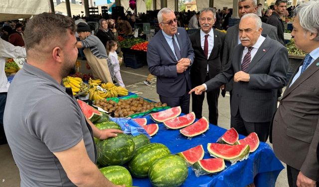 Milletvekili Fakıbaba Kahramanmaraş’ta pazara indi, gördüğü rakam karşısında şoke oldu!